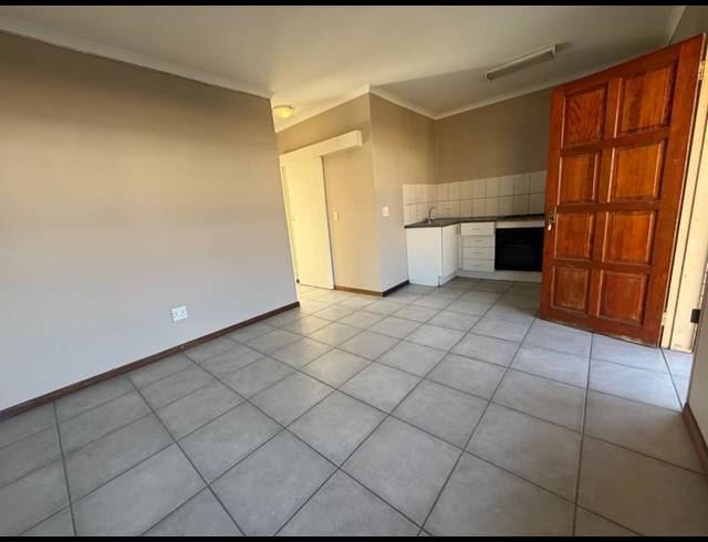 2 BEDROOM APARTMENT FOR SALE IN SYLVIAVALE